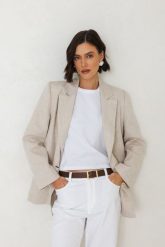 LNIANA MARYNARKA MATYLDA PIASKOWA L - Flawless. Marynarki i żakiety Flawless, l, bez wzorów, biznesowe, bez ramiączek. Za 897.00 zł.