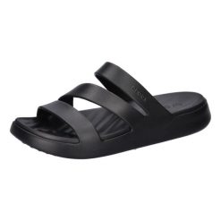 Klapki damskie Crocs Getaway Strappy. Czarne klapki Crocs, bez wzorów, z materiału, bez obcasa, bez zapięcia. Za 255.00 zł.