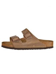 Birkenstock Skórzane klapki "Arizona" w kolorze jasnobrązowym rozmiar: 44. Brązowe klapki Birkenstock, bez wzorów, klasyczne, bez obcasa, bez zapięcia. Za 447.51 zł.