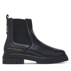 Sztyblety Tommy Hilfiger. Czarne botki Tommy Hilfiger, bez wzorów, bez obcasa, na płaskiej podeszwie, bez zapięcia. Za 749.99 zł.