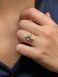 OR Carats Złoty pierścionek z kamieniami szlachetnymi rozmiar: 50. Zielone pierścionki OR Carats, z szmaragdem, złote. Za 695.99 zł.