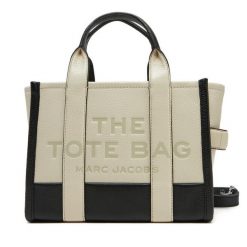 Torebka Marc Jacobs. Brązowe torebki klasyczne Marc Jacobs, bez wzorów, klasyczne, bez dodatków. Za 1,869.00 zł.
