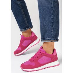 Fuksjowe Buty Sportowe Ericsso. Czerwone buty sportowe lifestyle Born2be, z aplikacjami, bez zapięcia. W wyprzedaży za 97.99 zł.