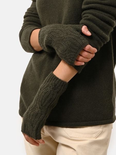 Perfect Cashmere Kaszmirowe mankiety "Bale" w kolorze zielonym rozmiar: onesize. Zielone rękawiczki Perfect Cashmere, bez wzorów, z kaszmiru. Za 171.28 zł.