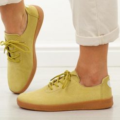 Żółte skórzane półbuty damskie T.Sokolski w26-611. Żółte półbuty wsuwane Sokolski, na jesień, bez wzorów, z jeansu, casualowe, z okrągłym noskiem, bez obcasa. W wyprzedaży za 179.10 zł.