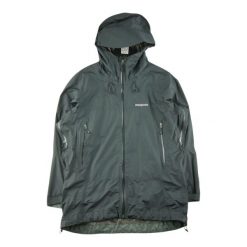 Kurtka parka Goretex dla kobiet. Czarne kurtki Patagonia, bez wzorów, z gore-texu, bez kaptura. Za 425.96 zł.