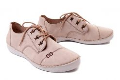 RIEKER 52520-62 beige, półbuty damskie. Brązowe półbuty wsuwane Rieker, bez wzorów, bez obcasa. Za 319.90 zł.