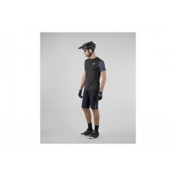 Szorty Kenny Root. Czarne szorty KENNY, bez wzorów. Za 420.00 zł.