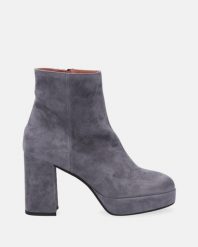 SZARE BOTKI NA PLATFORMIE 4050 CAM GRIGIO. Szare botki Venezia, bez wzorów, ze skóry, bez obcasa, na platformie, bez zapięcia. Za 439.00 zł.