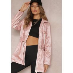 Różowa Kurtka z Połyskiem Grainne. Czerwone kurtki Renee, l, bez wzorów, bez kaptura. W wyprzedaży za 125.99 zł.