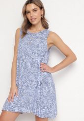 Niebieska Bawełniana Rozkloszowana Sukienka Ozdobiona Kwiatami i Guzikami Lisavella. Niebieskie sukienki Born2be, na co dzień, l, bez wzorów, z bawełny, eleganckie, bez kołnierzyka, bez ramiączek, mini, rozkloszowane. Za 69.99 zł.