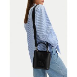 Torebka Nine West. Czarne torebki klasyczne Nine West, bez wzorów, klasyczne, bez dodatków. Za 179.99 zł.