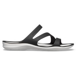 Klapki sportowe damskie Crocs Swiftwater Sandal. Białe klapki Crocs, bez wzorów, do pływania. W wyprzedaży za 139.00 zł.