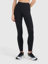 Legginsy fitness damskie z wysokim stanem. Czarne legginsy 4f, bez wzorów, z elastanu, klasyczne. Za 99.99 zł.