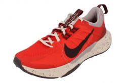 Buty do biegania damskie Nike Juniper Trail 2 NN. Czerwone buty do biegania Nike, bez wzorów, z materiału, bez zapięcia, do biegania. Za 372.50 zł.