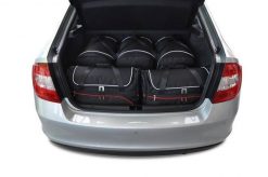 Torby Do Bagażnika Skoda Rapid Liftback 2012-2019 5Szt Kjust. Czarne torby podróżne KJUST, bez wzorów, z kauczuku. Za 1,517.00 zł.