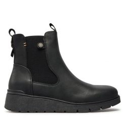 Botki Refresh. Czarne botki Refresh, bez wzorów, bez obcasa, na płaskiej podeszwie, bez zapięcia. Za 139.99 zł.