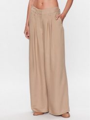 Herskind Spodnie materiałowe Lotus 4822840 Beżowy Regular Fit. Brązowe spodnie materiałowe Herskind, bez wzorów, z materiału. Za 1,049.00 zł.