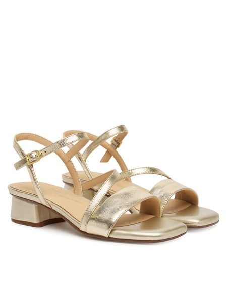 Clarks Sandały Serina35 Strap 26186120 Złoty. Żółte sandały Clarks, bez wzorów, ze skóry, bez obcasa, na słupku, bez zapięcia. Za 266.99 zł.