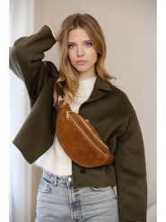 Anna Morellini Skórzana saszetka "Carola" w kolorze karmelowym - 32 x 16 x 9,5 cm rozmiar: onesize. Brązowe nerki i saszetki Anna Morellini, bez wzorów, z materiału, sportowe, bez dodatków. Za 244.80 zł.