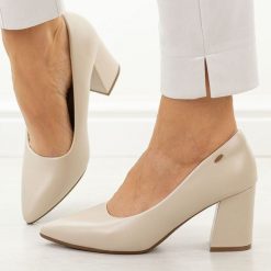 Beżowe czółenka damskie Potocki 41314. Brązowe czółenka POTOCKI, na jesień, bez wzorów, ze skóry, eleganckie, bez obcasa, na słupku, bez zapięcia. Za 199.00 zł.