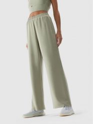 4F Spodnie dresowe 4FAW23TTROF459 Khaki Regular Fit. Brązowe spodnie dresowe 4f, bez wzorów, z dresówki. Za 119.99 zł.