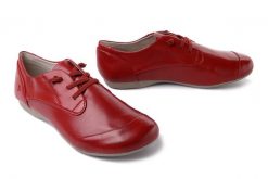 JOSEF SEIBEL 87201 971 396 Fiona 01 rubin, półbuty damskie. Czerwone półbuty wsuwane Josef Seibel, bez wzorów, ze skóry, bez obcasa. Za 179.95 zł.