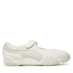 Półbuty Puma. Białe półbuty wsuwane Puma, bez wzorów, bez obcasa, na płaskiej podeszwie. Za 429.99 zł.