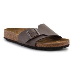 Klapki Birkenstock Catalina Bs W 1026510 brązowe. Brązowe klapki bez wzorów, z materiału, eleganckie, bez obcasa, bez zapięcia. Za 517.53 zł.