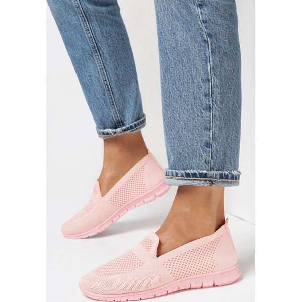 Różowe Tenisówki Dubost. Czerwone trampki Born2be, bez wzorów, sportowe, bez zapięcia. Za 49.99 zł.