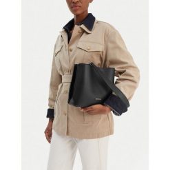 Torebka GINO ROSSI. Czarne torebki klasyczne Gino Rossi, bez wzorów, klasyczne, bez dodatków. Za 279.99 zł.