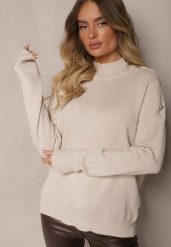 Jasnobeżowy Golf z Eleganckim Zapięciem na Ramieniu Ozdobiony Cyrkoniami przy Guzikach Maririna. Brązowe swetry Renee, bez wzorów, z jeansu, biznesowe, bez ramiączek. W wyprzedaży za 63.99 zł.