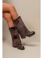 C'M Kozaki w kolorze brązowym rozmiar: 40. Brązowe kozaki C'M, na zimę, bez wzorów, bez obcasa, bez zapięcia. Za 173.99 zł.