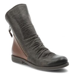 Botki damskie Artiker o marszczonym fasonie z ozdobnym zamkiem i niskim stabilnym obcasem brązowe, 59C2609 Brown. Brązowe botki Artiker, bez wzorów, z jeansu, eleganckie, bez obcasa, na obcasie, bez zapięcia. Za 359.00 zł.