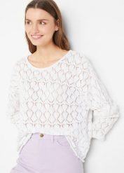 Sweter oversize. Białe swetry bonprix, w ażurowe wzory, bez ramiączek. Za 99.99 zł.