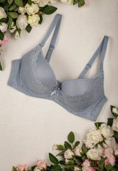 Jasnoniebieski Koronkowy Biustonosz Push Up w Kropki Frees. Niebieskie biustonosze Born2be, bez wzorów, z koronki. W wyprzedaży za 33.99 zł.
