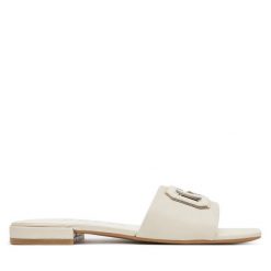 Klapki Guess. Czerwone klapki Guess, z aplikacjami, bez obcasa, bez zapięcia. Za 549.99 zł.