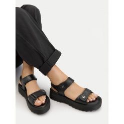 Sandały G-Star. Czarne sandały G-Star, bez wzorów, retro, bez obcasa, na płaskiej podeszwie, bez zapięcia. Za 173.99 zł.