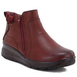 Botki damskie ocieplane na koturnie burgund Unisoft 9357. Czerwone botki Unisoft, bez wzorów, ze skóry ekologicznej, eleganckie, bez obcasa, na koturnie, bez zapięcia. Za 139.99 zł.