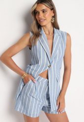 Jasnoniebieskie Szorty w Pionowe Paski z Wysokim Stanem Vikitta. Niebieskie szorty Born2be, bez wzorów, eleganckie. Za 139.99 zł.