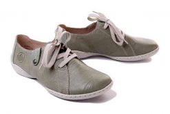 RIEKER 58811-52 green, półbuty damskie. Zielone półbuty wsuwane Rieker, bez wzorów, ze skóry, bez obcasa. Za 202.93 zł.