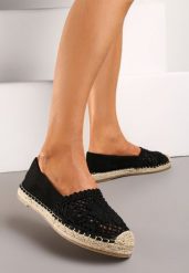 Czarne Espadryle na Płaskiej Plecionej Podeszwie z Ażurowym Noskiem Qianatia. Czarne espadryle Born2be, w ażurowe wzory, z jeansu, eleganckie, bez obcasa, na płaskiej podeszwie. W wyprzedaży za 67.99 zł.
