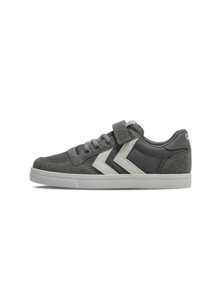 Niskie buty Hummel Slimmer Stadil. Szare buty do biegania Hummel, na wiosnę, bez wzorów, z materiału, bez zapięcia, do biegania. Za 205.85 zł.