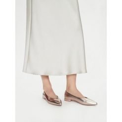 Baleriny JENNY. Żółte baleriny Jenny, bez wzorów, bez obcasa, bez zapięcia. Za 99.99 zł.
