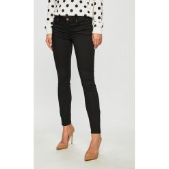 Liu Jo - Spodnie. Czarne spodnie materiałowe Liu Jo, bez wzorów, z bawełny, casualowe. W wyprzedaży za 269.90 zł.