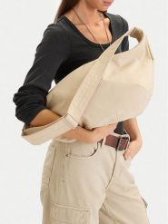 Guess Jeans Torebka CWBEO-GUESS-M-002-09 Beżowy. Brązowe torebki klasyczne Guess Jeans, z aplikacjami, z jeansu, bez dodatków. Za 199.99 zł.