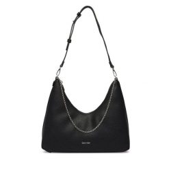 Torebka Calvin Klein. Czarne torebki klasyczne Calvin Klein, bez wzorów, klasyczne, bez dodatków. Za 569.99 zł.