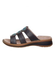 Ara Shoes Skórzane klapki w kolorze czarnym rozmiar: 36. Czarne klapki Ara Shoes, bez wzorów, klasyczne, z otwartym noskiem, bez obcasa, na koturnie, bez zapięcia. Za 133.29 zł.