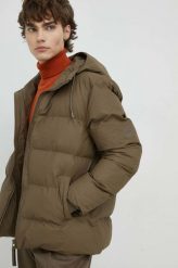 Rains kurtka 15060 puffer jacket kolor brązowy zimowa. Brązowe kurtki Rains, na zimę, l, bez wzorów, z puchu, bez kaptura. W wyprzedaży za 1,109.90 zł.