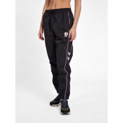 Jogging Hummel GC Walter. Czarne szorty Hummel, bez wzorów, sportowe. W wyprzedaży za 204.00 zł.